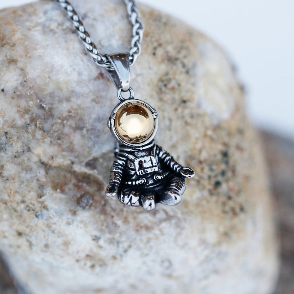 Astronaut Pendant Necklace for Men Women Space Explorer Solid Stainless Steel - Picture 3 of 7